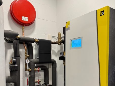 Bildliche Darstellung einer Wohnkombination mit IDM Wärmepumpe Bildliche Darstellung einer Wohnkombination mit IDM Wärmepumpe