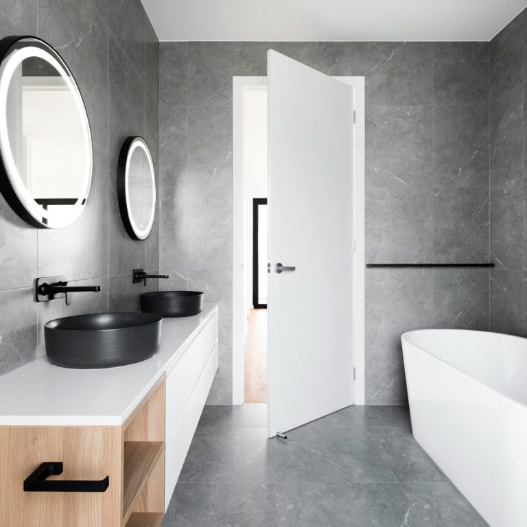 Modernes Badezimmer