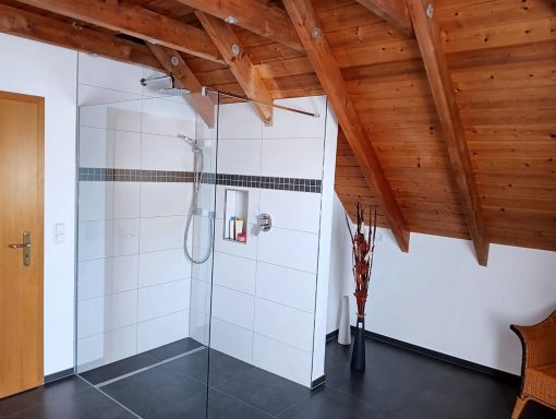 Neuer Duschbereich in einem Altbau